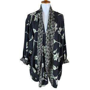 Red’s Threads Boho Kimono Cardigan Open Front Black Gray Floral Print One Size